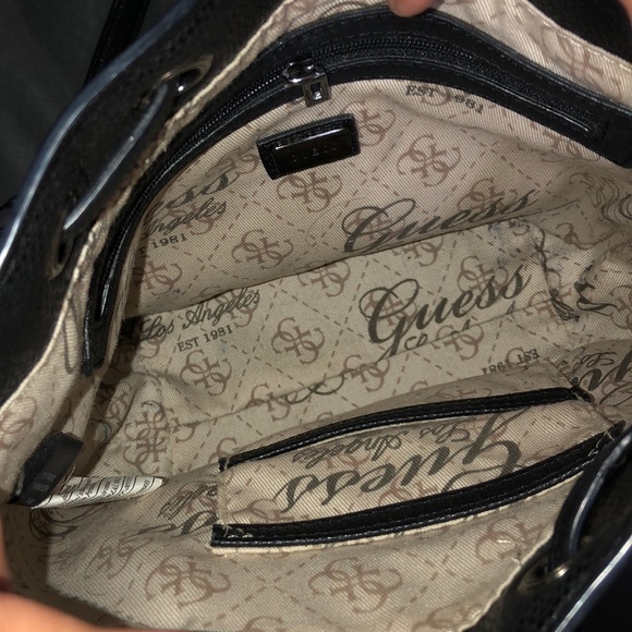 Pretty guess purse!!! - Picture 3 of 5